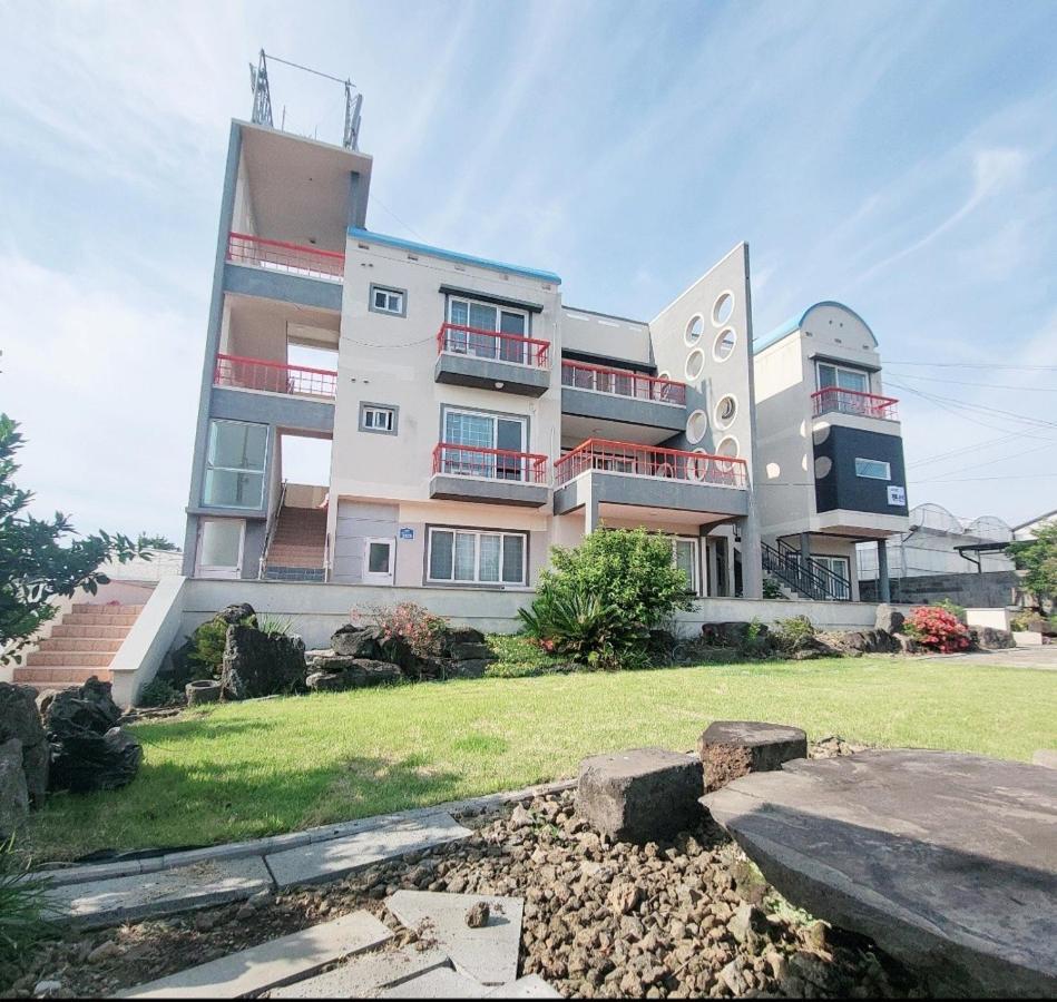 Jeju Soroan Pension Seogwipo Exterior foto