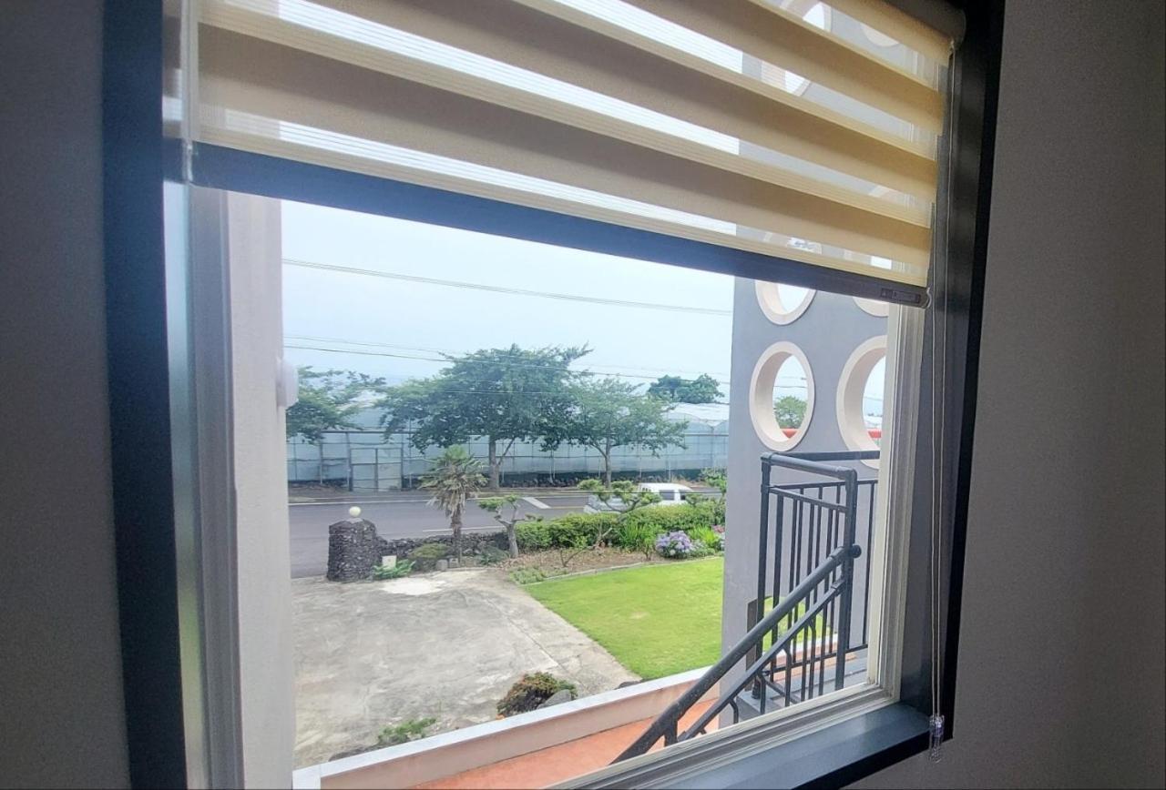 Jeju Soroan Pension Seogwipo Exterior foto